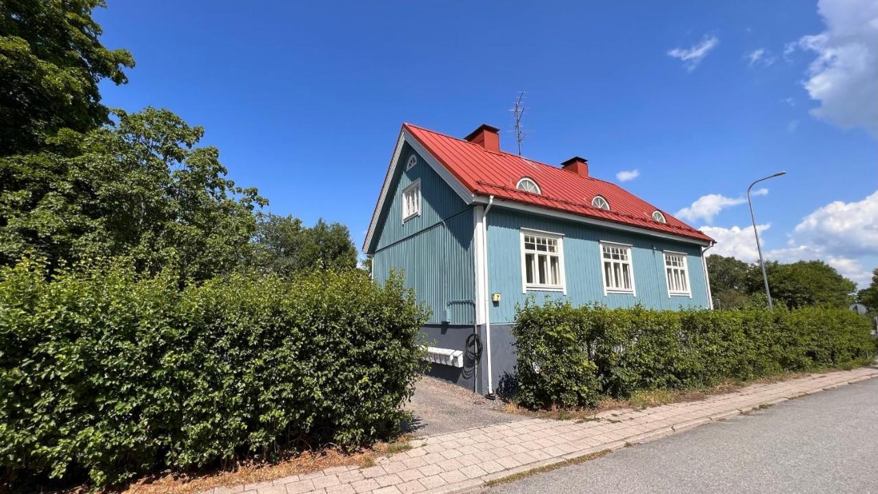 Tunnelmallinen Puutalohuoneisto. توركو المظهر الخارجي الصورة